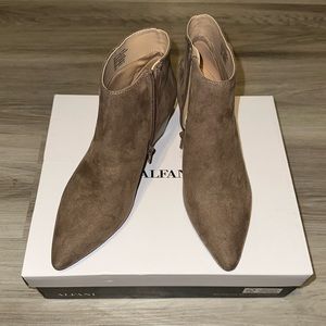 Alfani booties